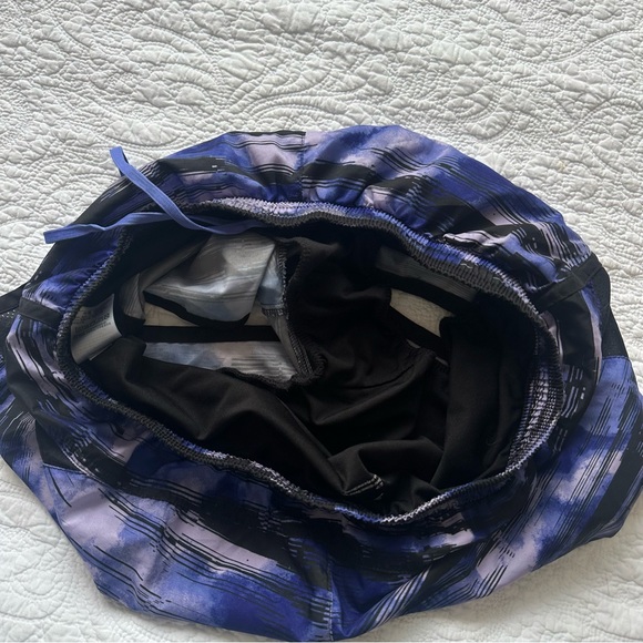 Old Navy Size S Women’s Go Dry Printed Run shorts Purple and Black - Picture 5 of 7